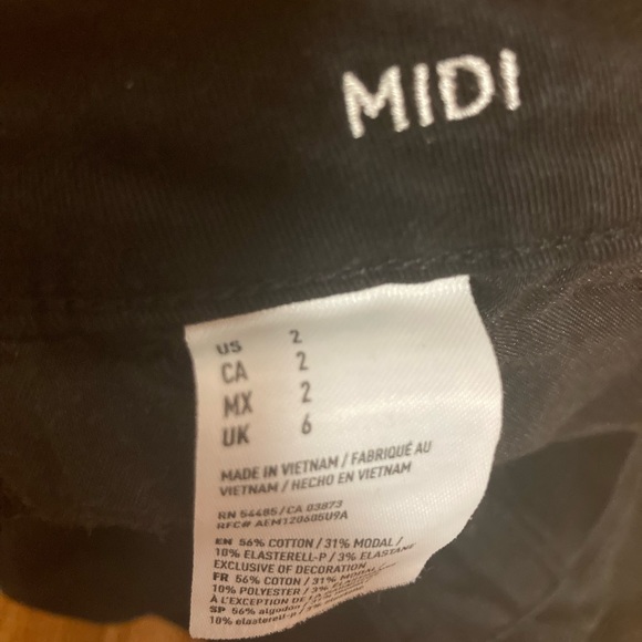 American Eagle black shorts - size 2 US - Picture 4 of 5